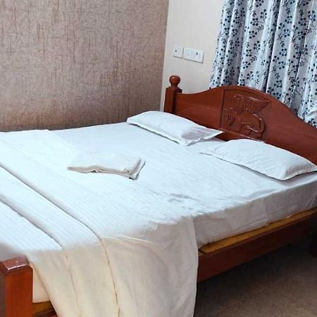 Spot On Sri Krish Hotel Vellore Dış mekan fotoğraf